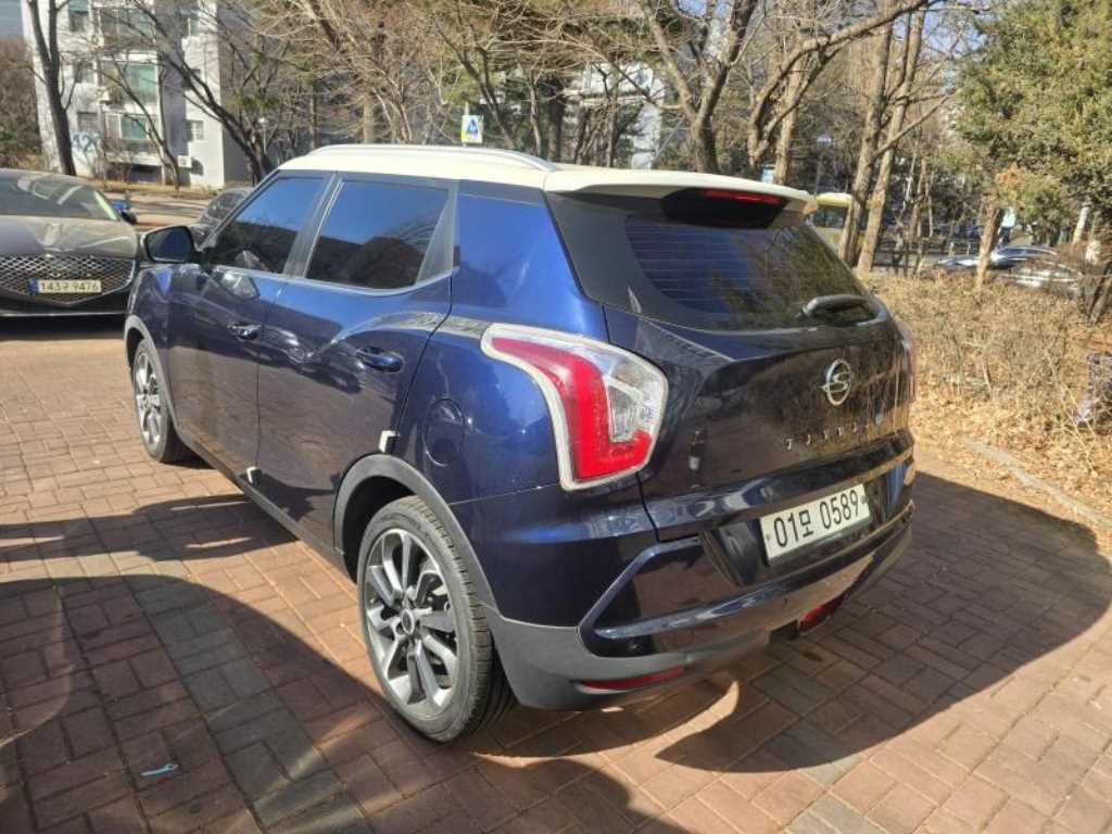 Ssangyong Tivoli - Vista 3