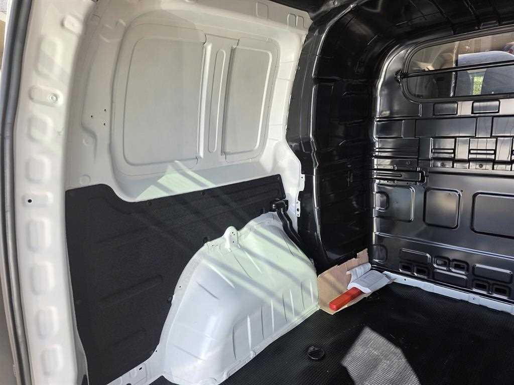 HYUNDAI Staria 2025 Blanco - Importación desde Corea - HF Imports Iquique - Foto 17