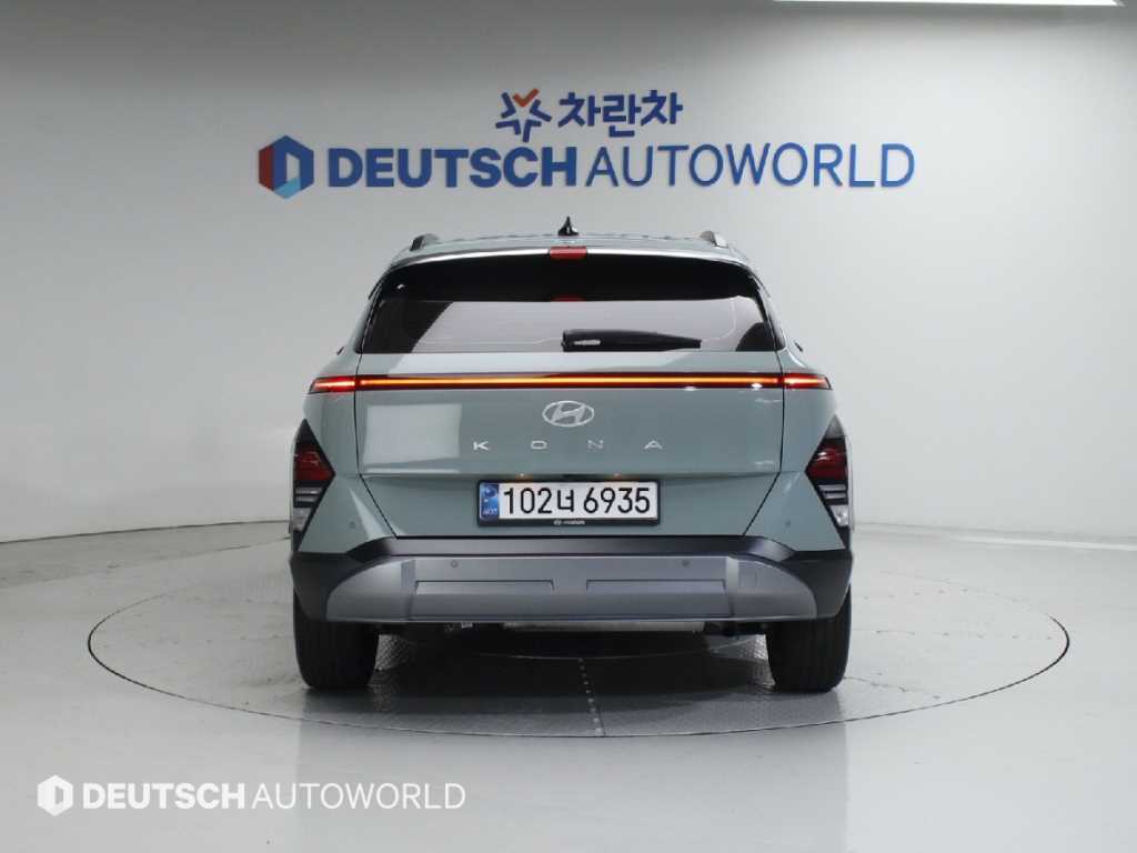 HYUNDAI Kona - Vista 5