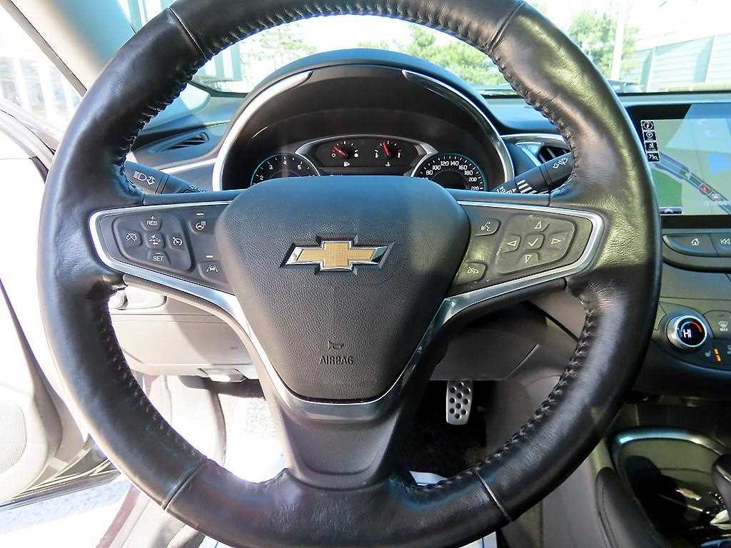 Chevrolet Malibu - Vista 8