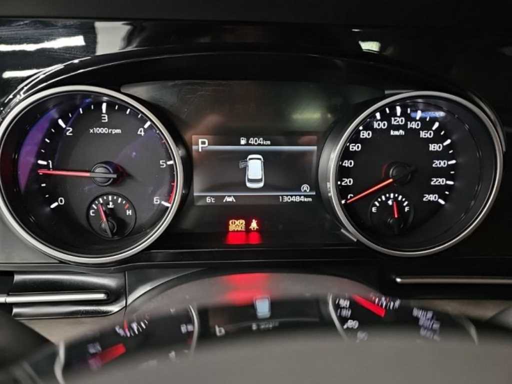 KIA Carnival - Vista 11