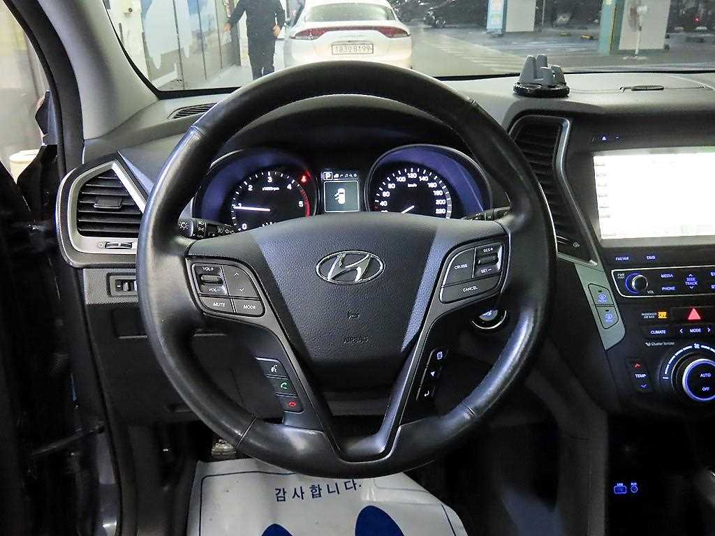 HYUNDAI Santa Fe - Vista 8