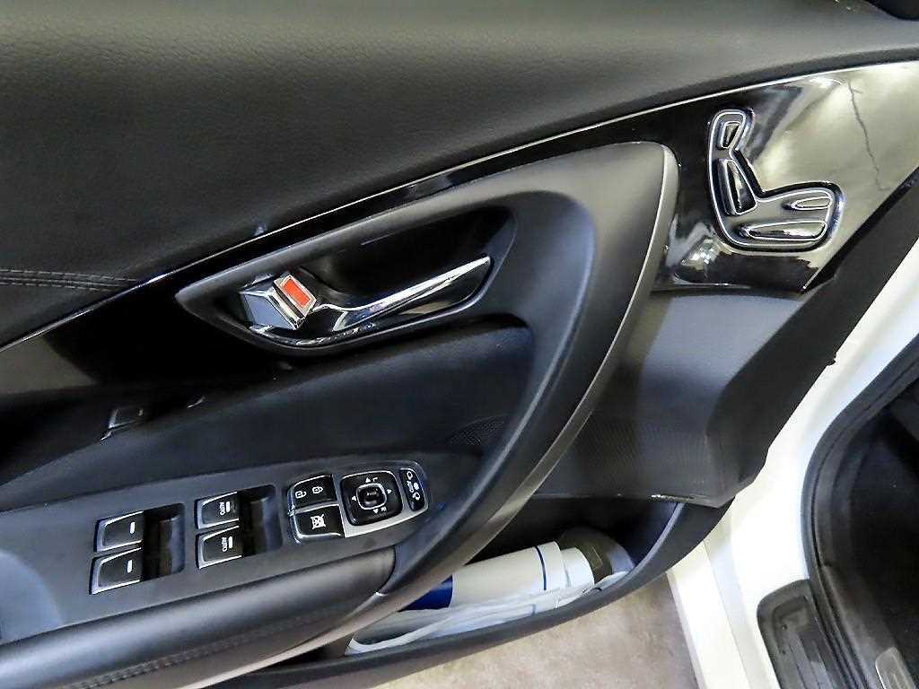 HYUNDAI Grandeur 2017 Blanco - Importación desde Corea - HF Imports Iquique - Foto 18