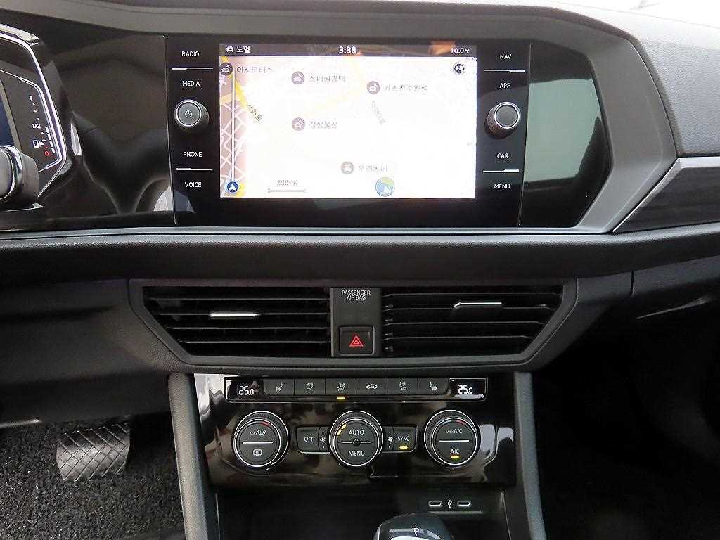 Volkswagen Jetta - Vista 12