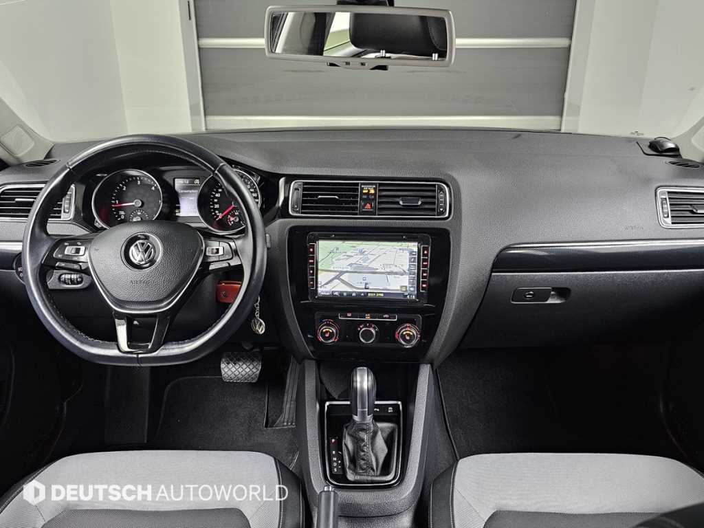 Volkswagen Jetta - Vista 7