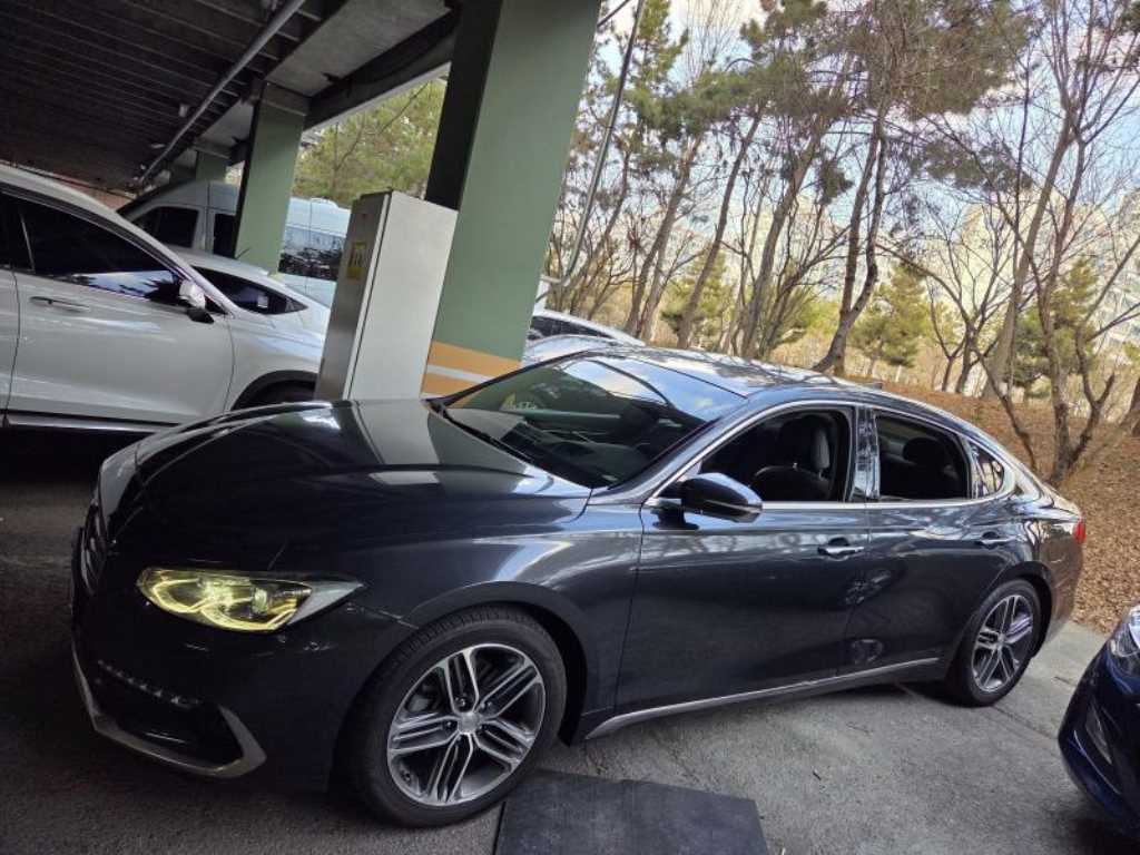 HYUNDAI Grandeur - Vista 2