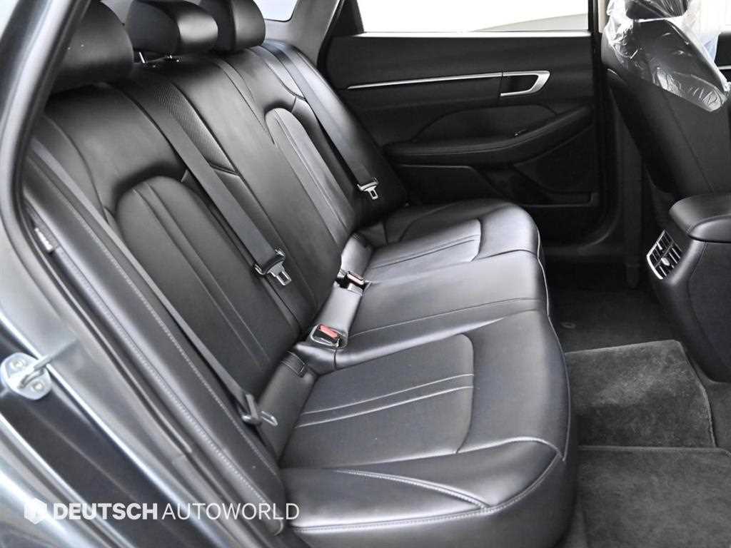 HYUNDAI Sonata - Vista 12