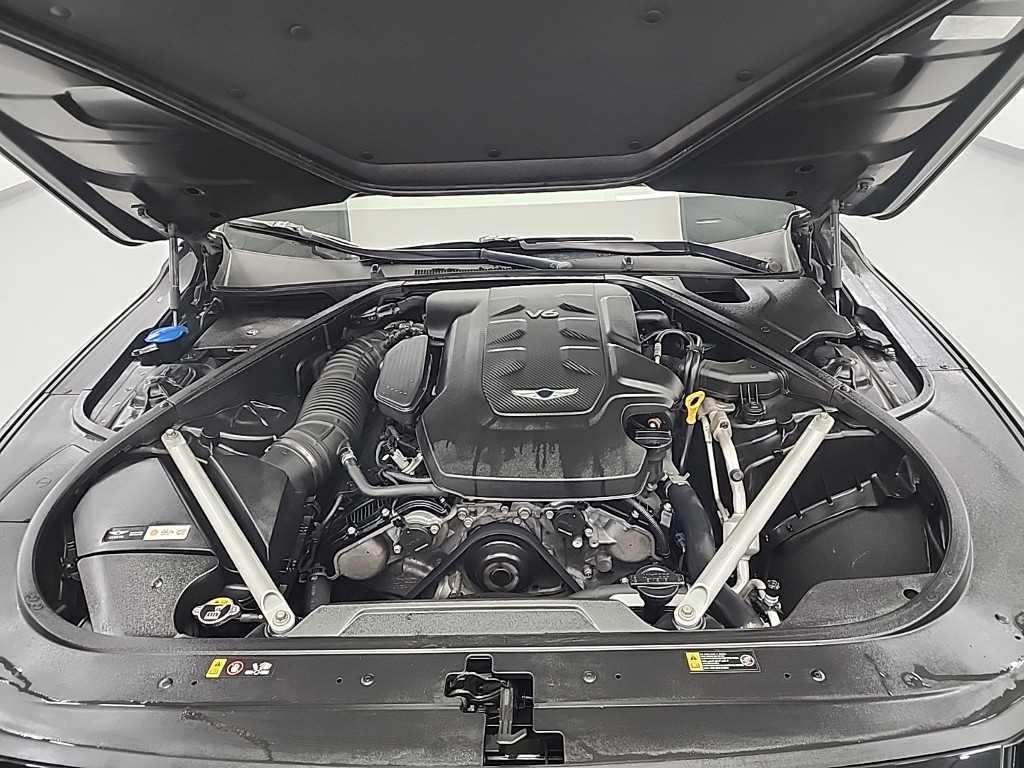 Genesis G90 - Vista 5