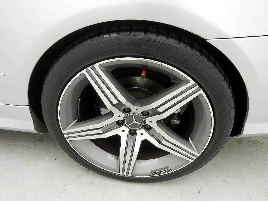 Mercedes Benz E class 2011 Plateado - Importación desde Corea - HF Imports Iquique - Foto 19