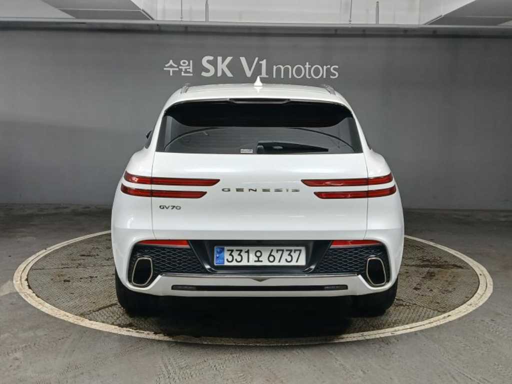 Genesis GV70 - Vista 5