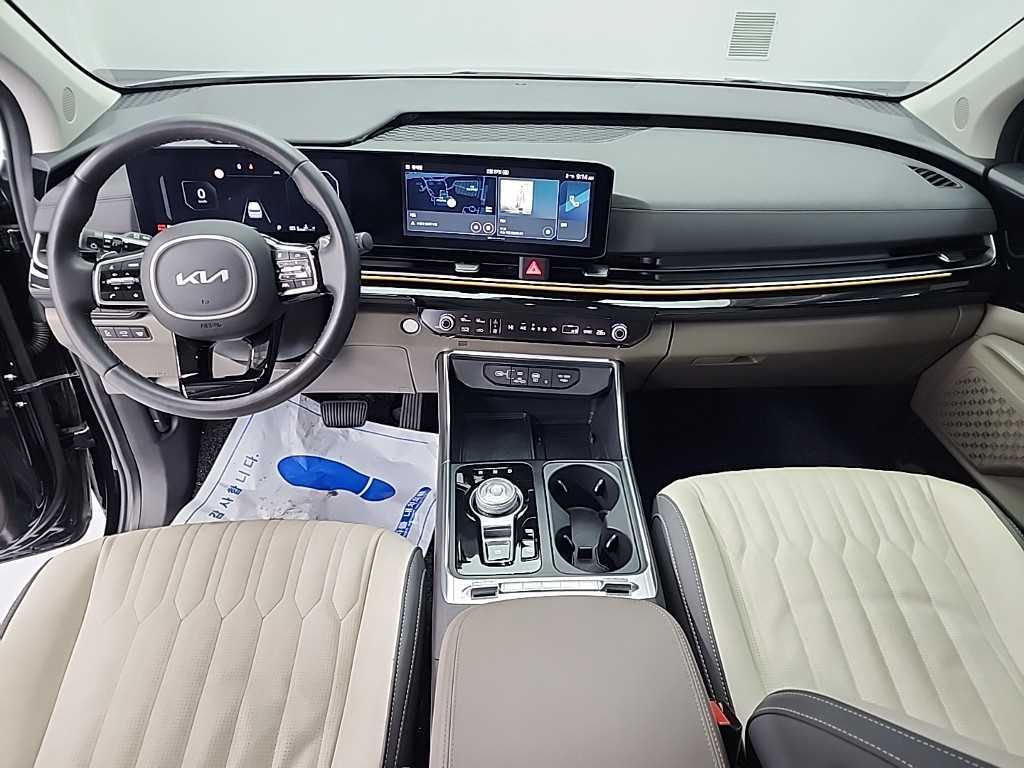 KIA Carnival - Vista 8