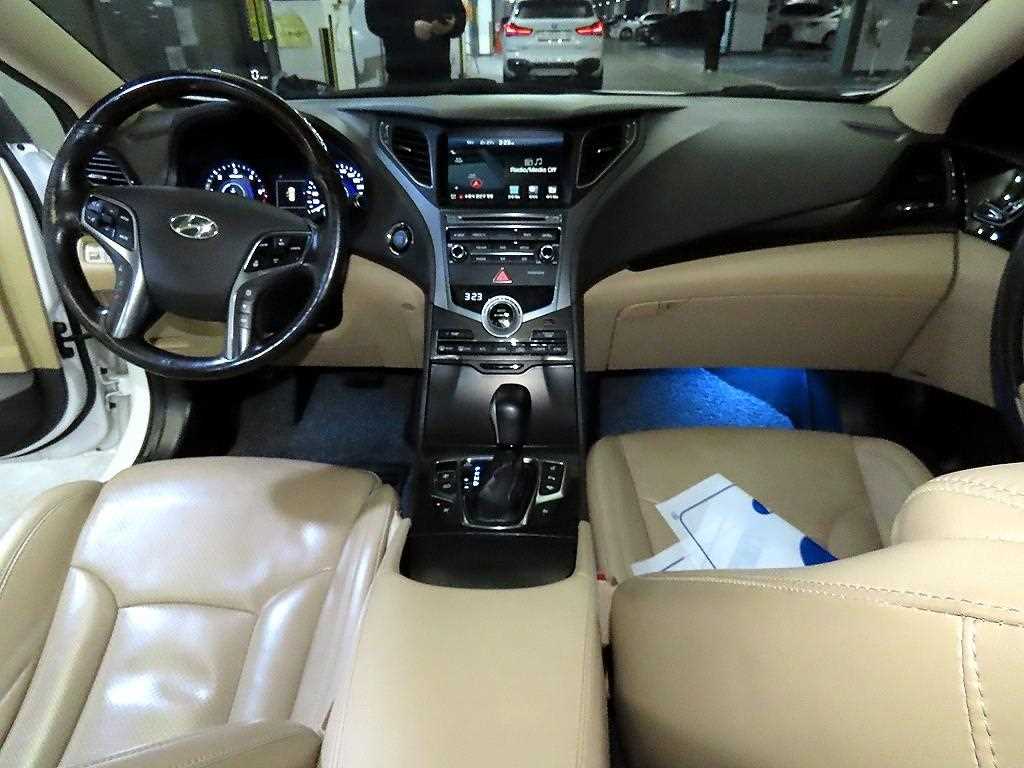 HYUNDAI Grandeur 2016 Blanco - Importación desde Corea - HF Imports Iquique - Foto 1