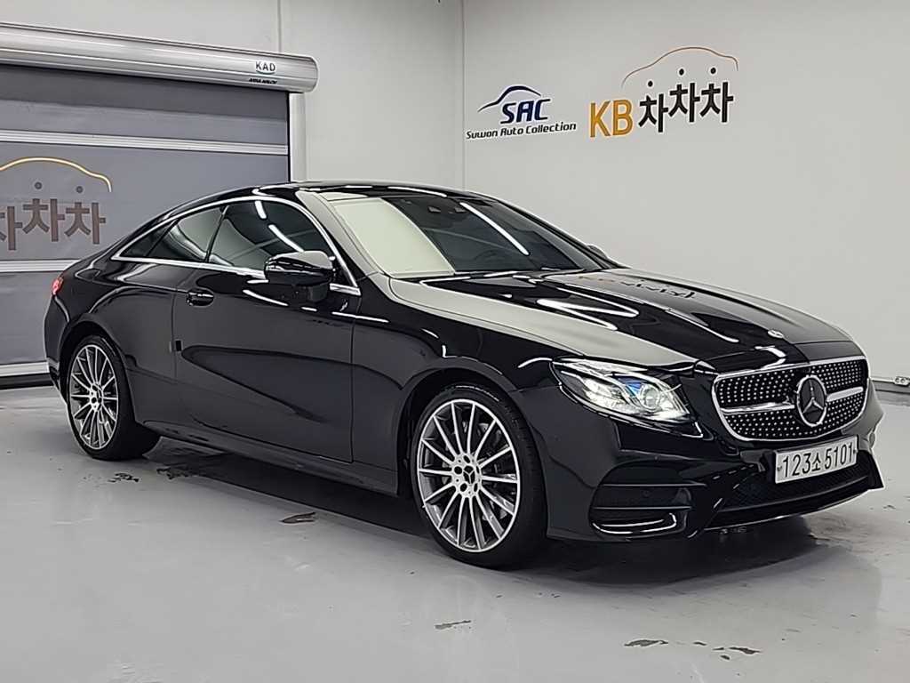 Mercedes Benz E class - Vista 4