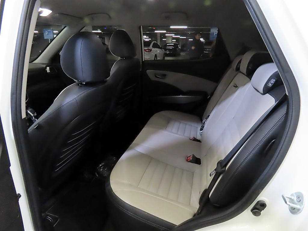 Ssangyong Tivoli - Vista 7