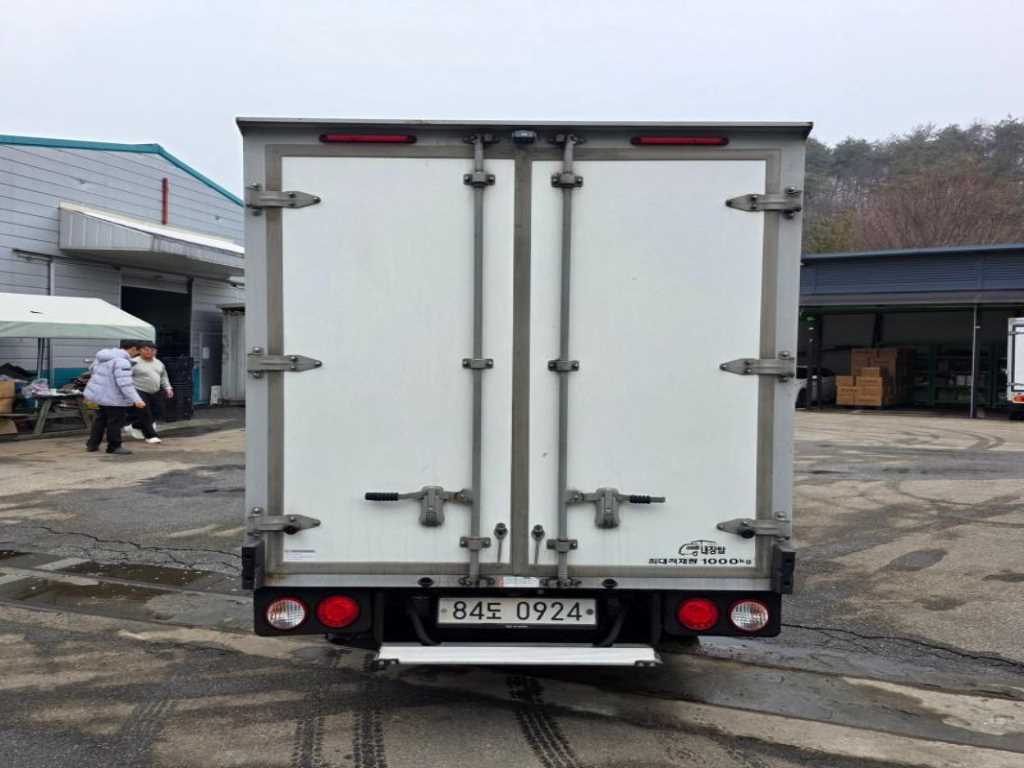Small Truck Normal Box(High Deck) - Vista 4