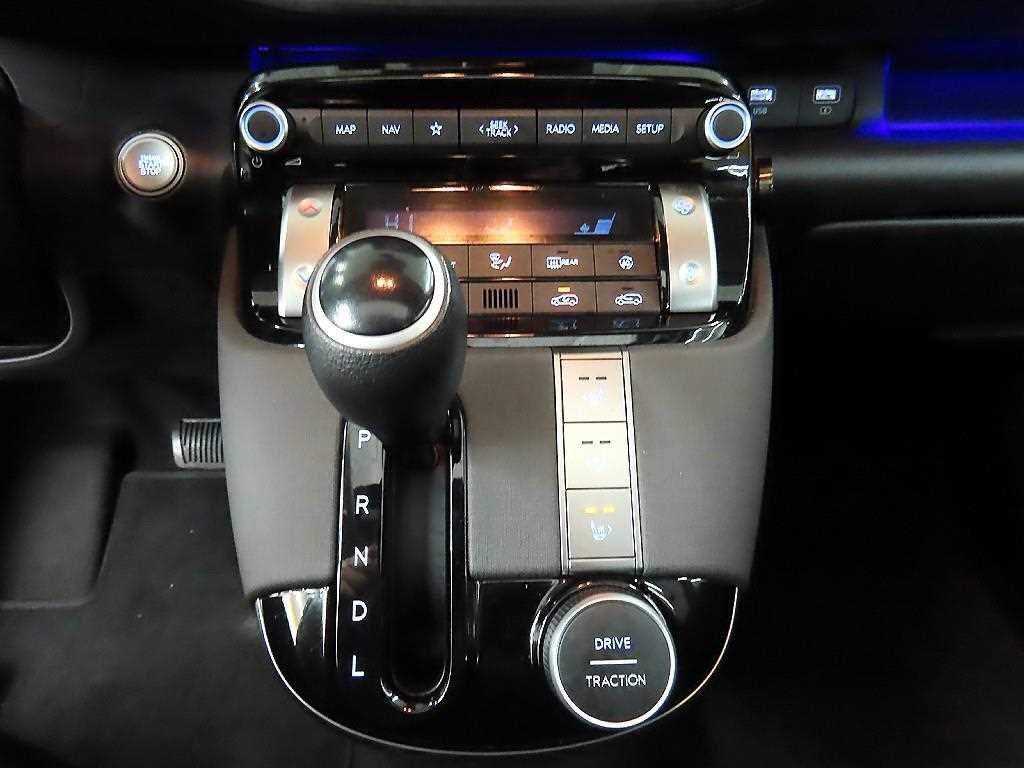 HYUNDAI Casper - Vista 10