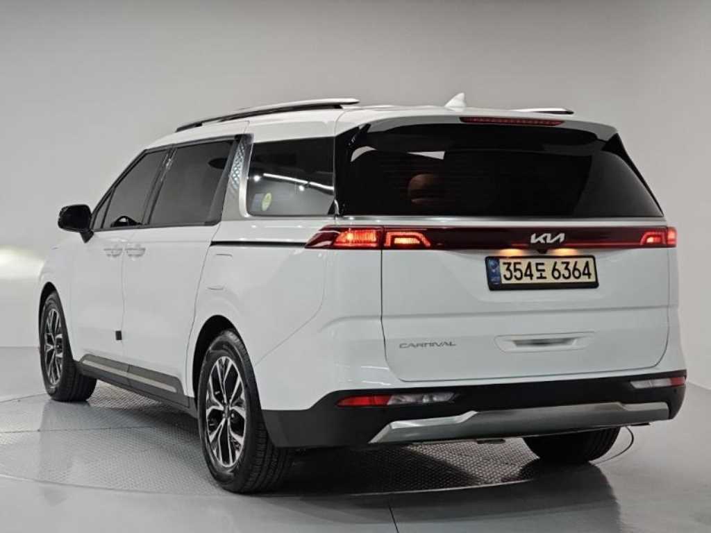 KIA Carnival - Vista 6