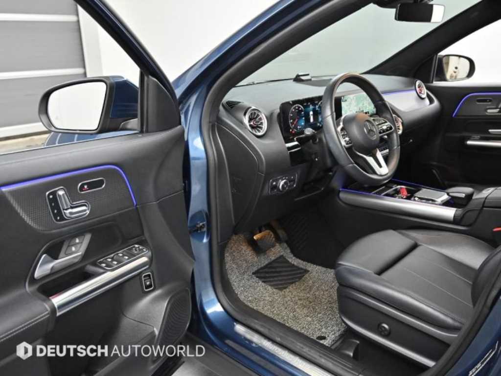 Mercedes Benz GLA Class - Vista 11