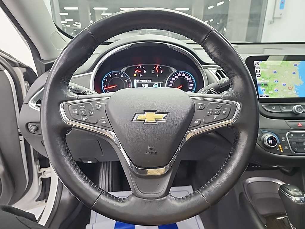 Chevrolet Malibu - Vista 9