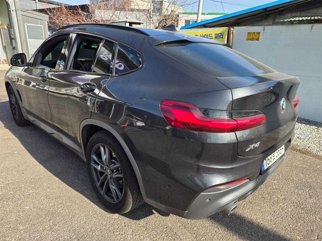 BMW X4 - Vista 6