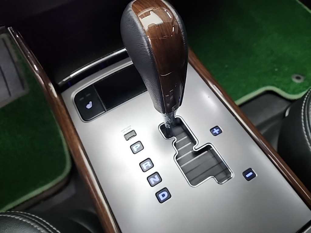 HYUNDAI Grandeur - Vista 8