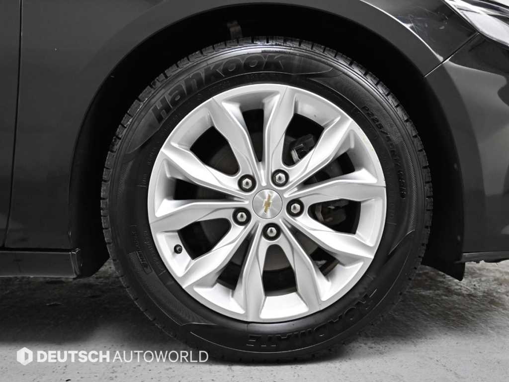 Chevrolet Malibu - Vista 5