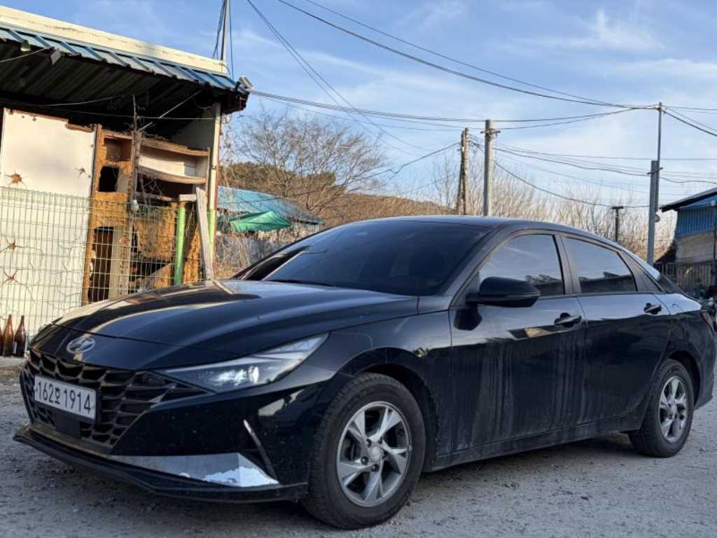 HYUNDAI Avante - Vista 3