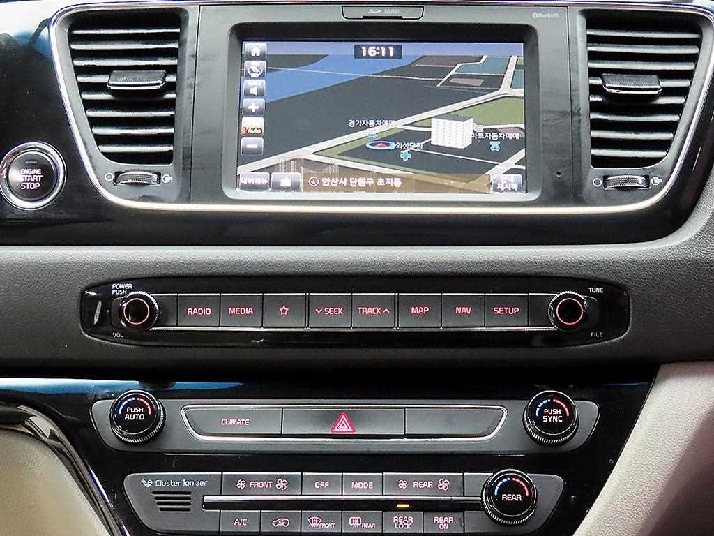 KIA Carnival 2018 Negro - Importación desde Corea - HF Imports Iquique - Foto 13