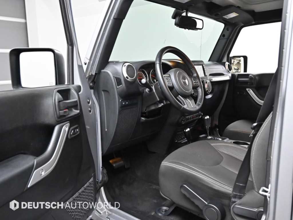 Jeep Wrangler - Vista 11