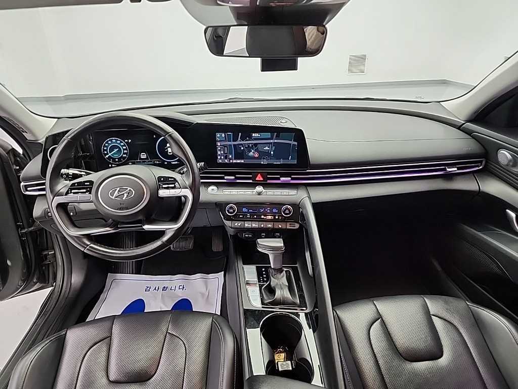 HYUNDAI Avante - Vista 7