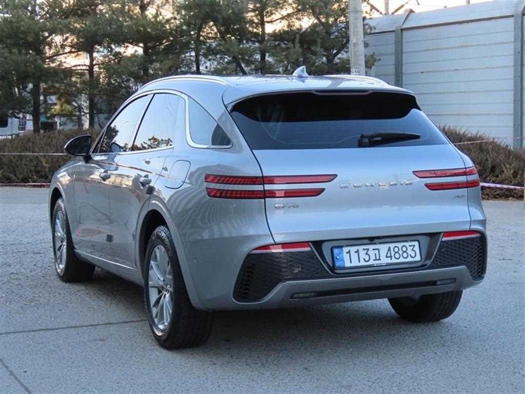 Genesis GV70 - Vista 3