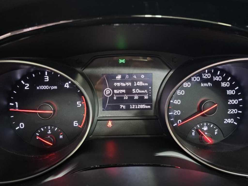 KIA Carnival - Vista 9