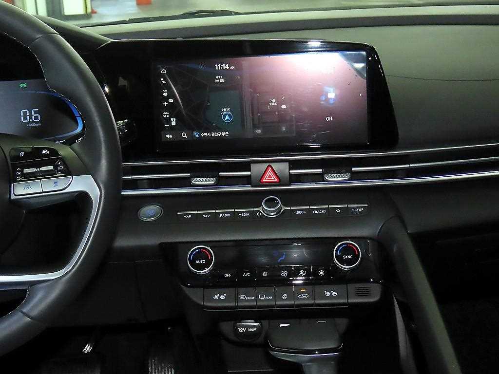 HYUNDAI Avante - Vista 11