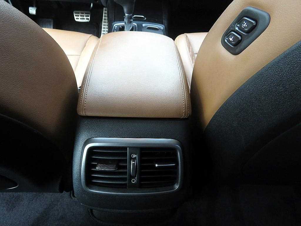 KIA Sorento - Vista 10