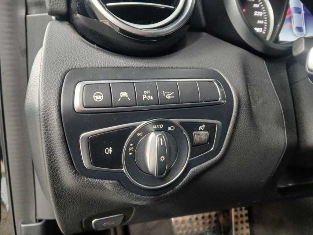 Mercedes Benz C Class - Vista 12