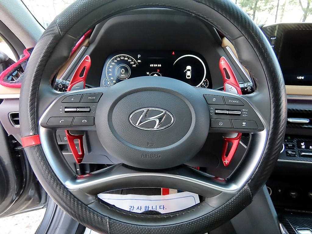 HYUNDAI Sonata - Vista 8