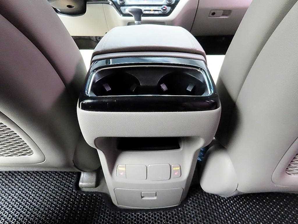 KIA Carnival 2018 Negro - Importación desde Corea - HF Imports Iquique - Foto 16