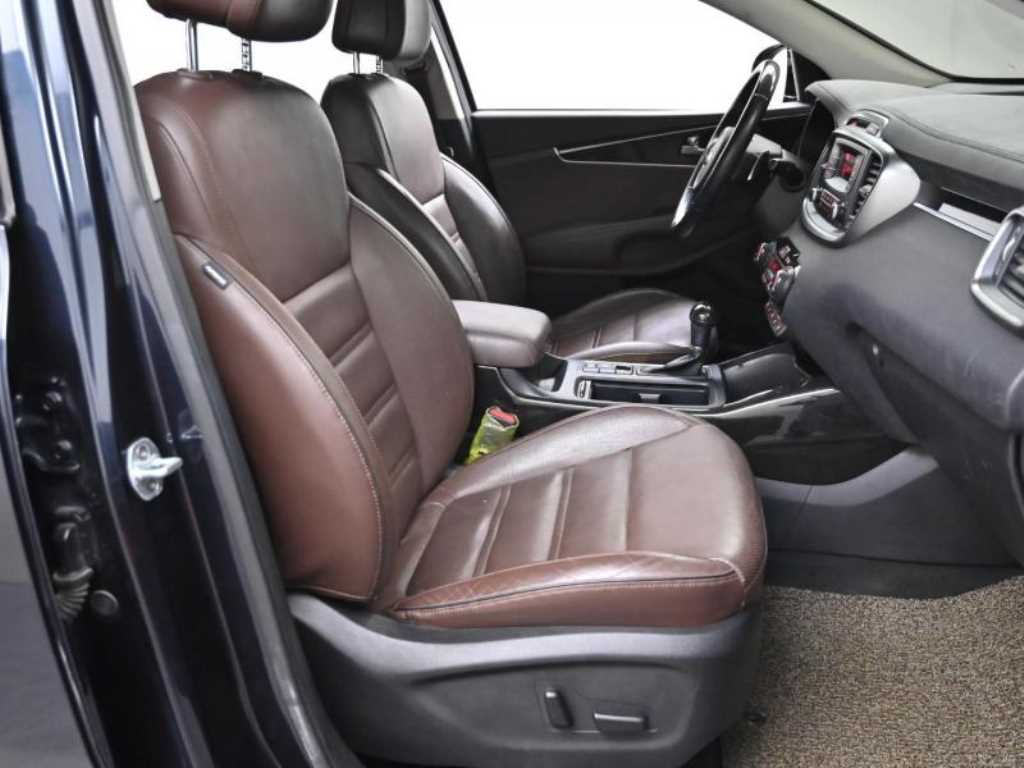 KIA Sorento - Vista 10