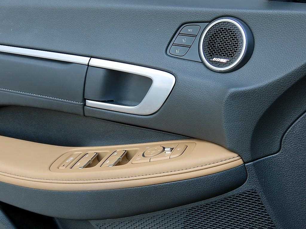 HYUNDAI Sonata - Vista 12