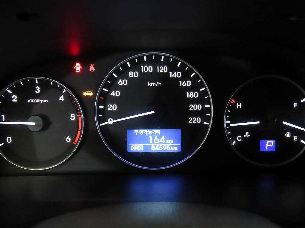 HYUNDAI Starex - Vista 9