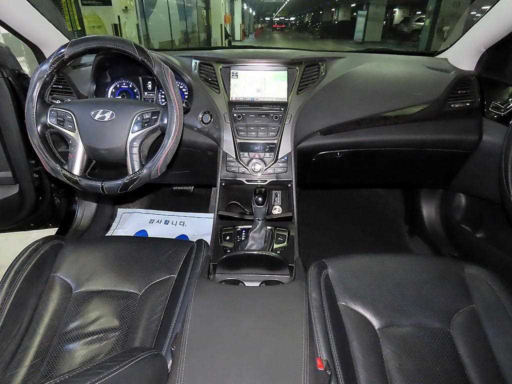 HYUNDAI Grandeur - Vista 10