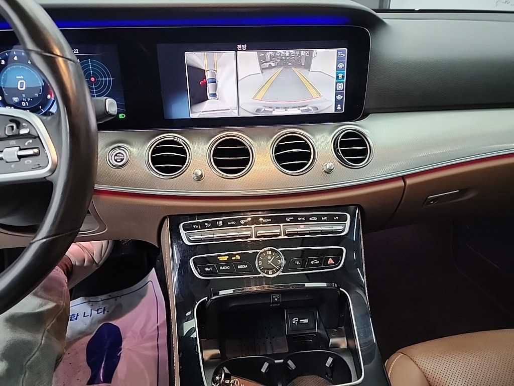 Mercedes Benz E class - Vista 10