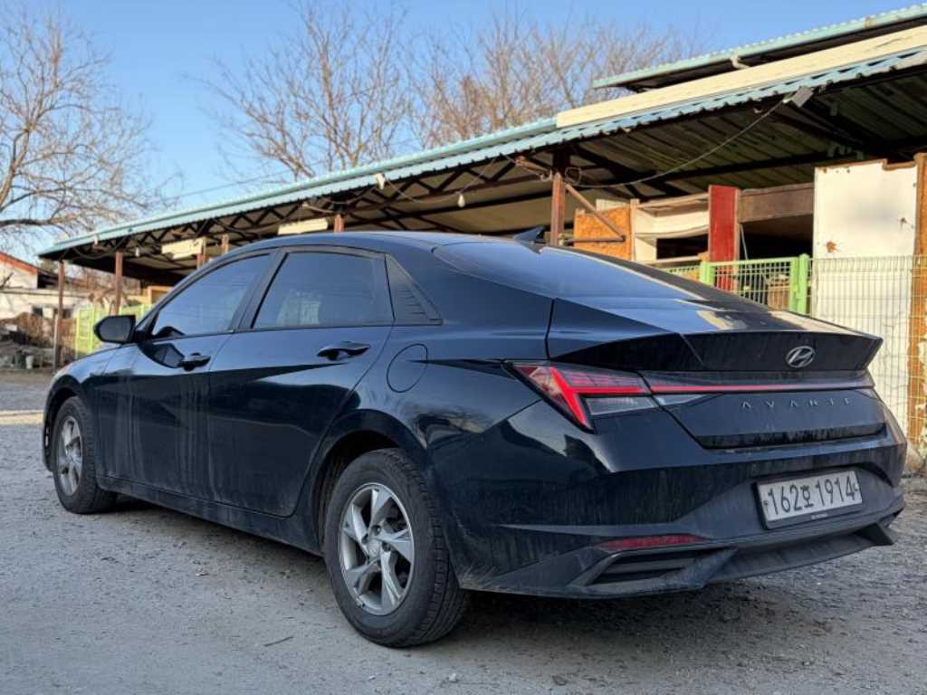 HYUNDAI Avante - Vista 6