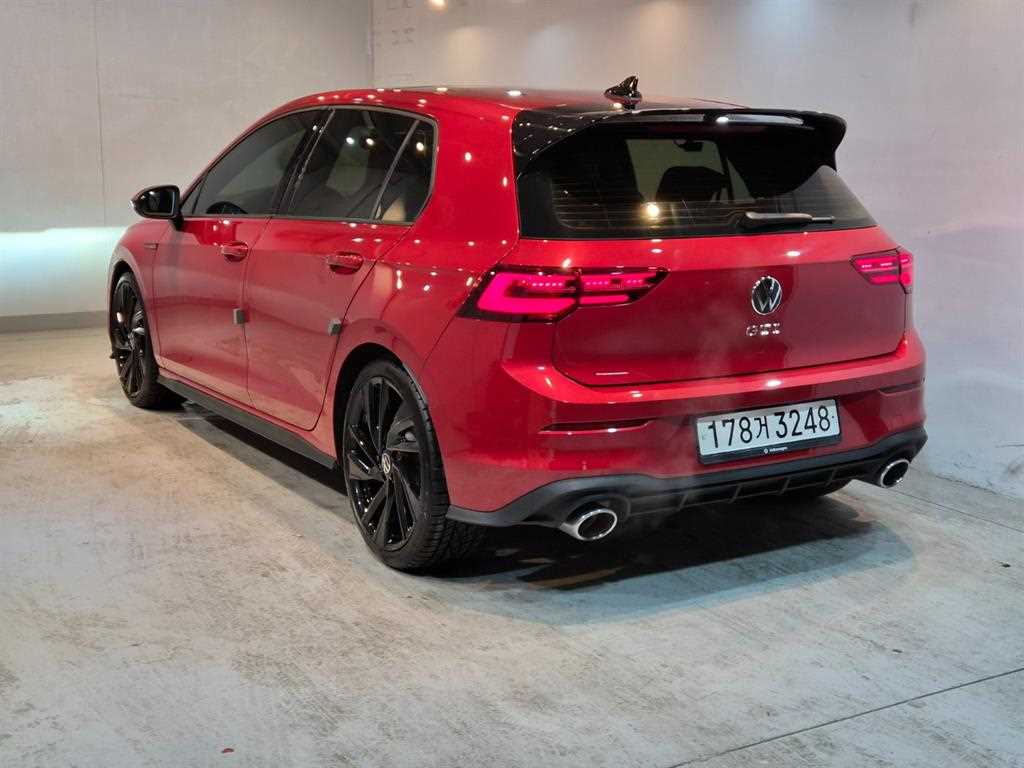 Volkswagen Golf - Vista 4