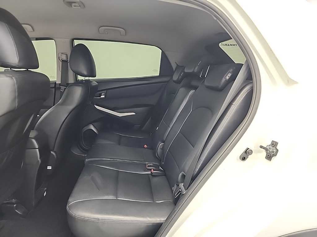 Ssangyong Korando - Vista 12