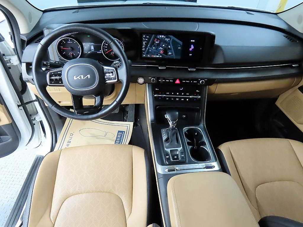 KIA Carnival - Vista 7