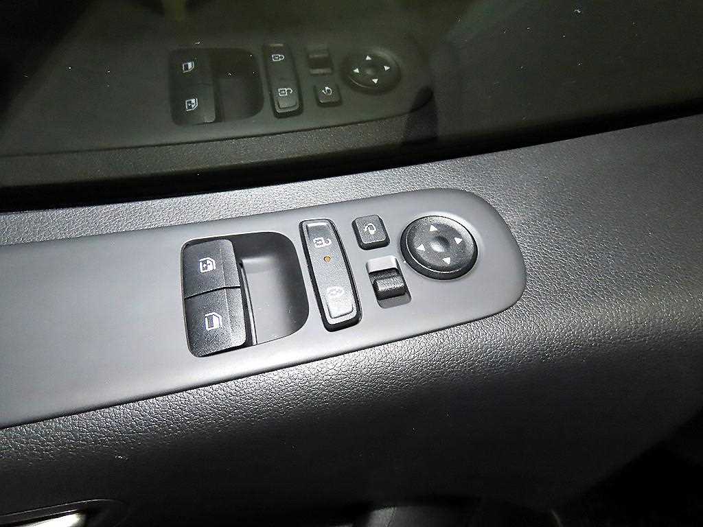 HYUNDAI Staria - Vista 12