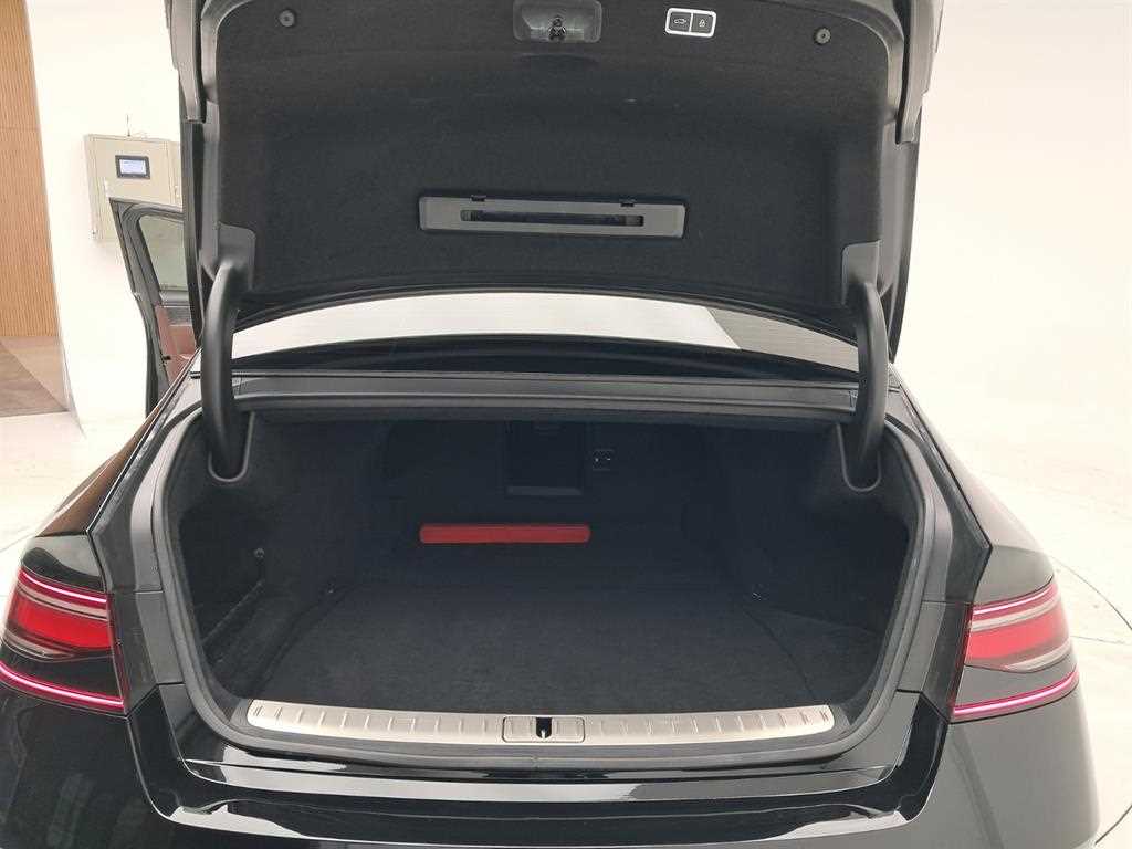 Genesis G90 2023 Negro - Importación desde Corea - HF Imports Iquique - Foto 18