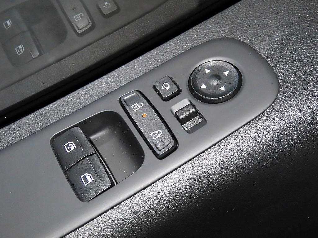 HYUNDAI Staria 2025 - Importación desde Corea - HF Imports Iquique - Foto 13