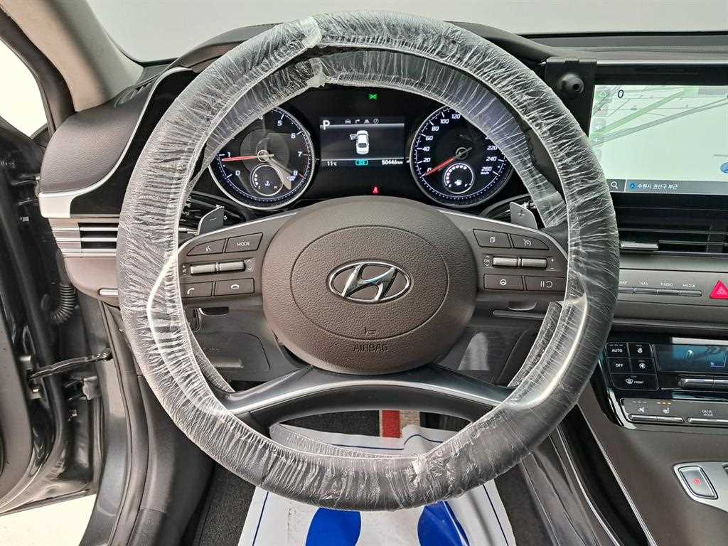 HYUNDAI Grandeur - Vista 7